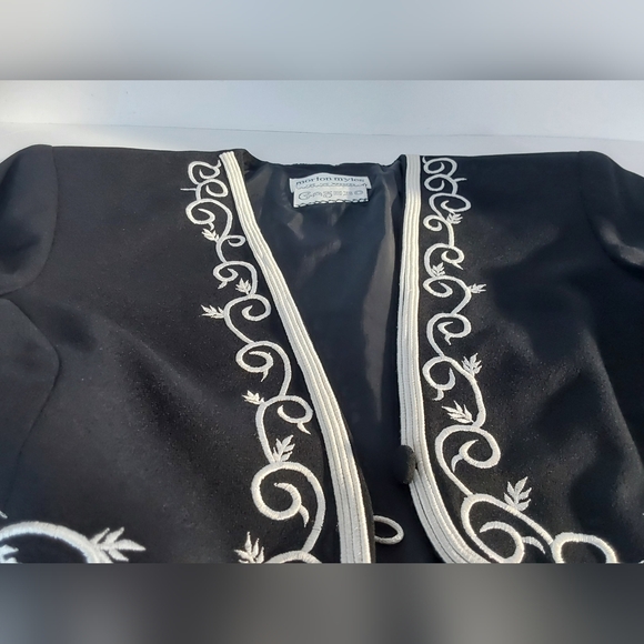 Vintage Morton Myles Black & White Embroidered Women's Bolero Jacket - Picture 8 of 9